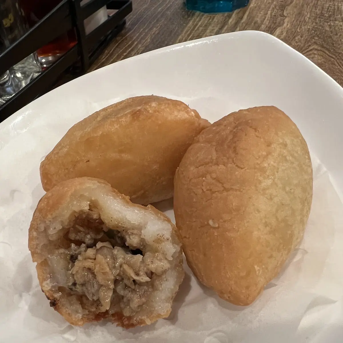 Deep Fried Meat Dumpling 鹹水角 M